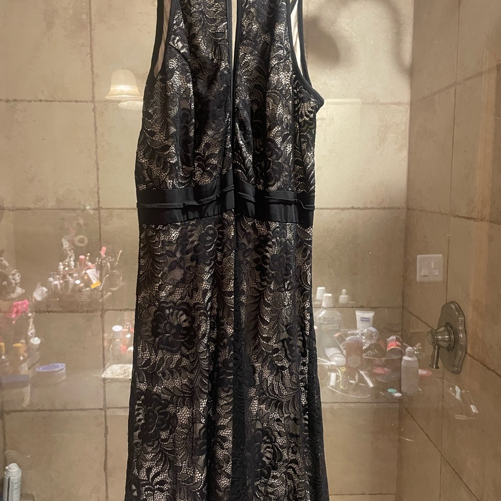 Natori Black and Gold Lace Detail